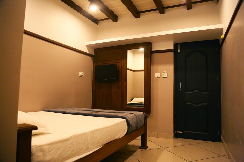 Hotel Icon Residency Kalpatta Exterior foto