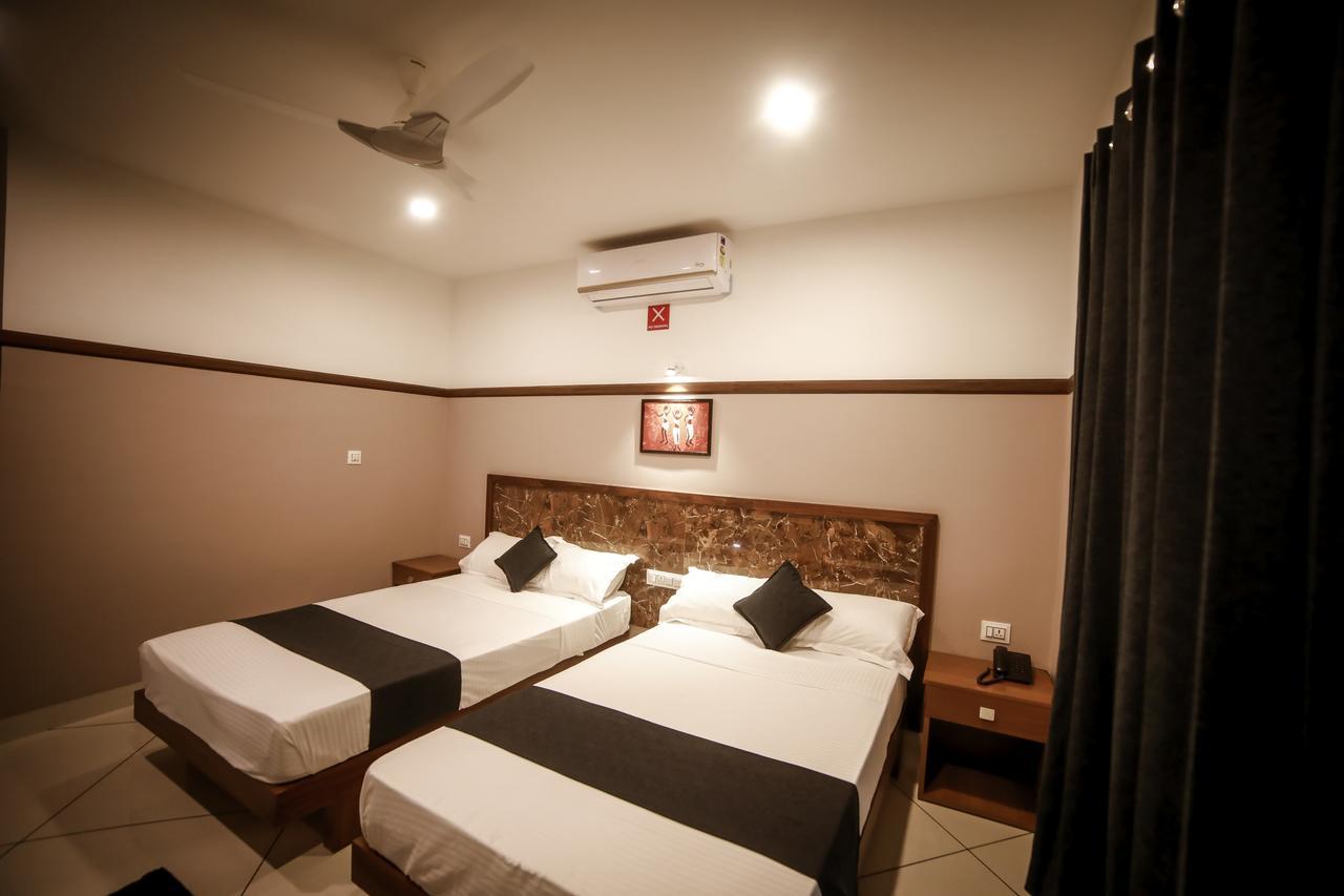 Hotel Icon Residency Kalpatta Exterior foto
