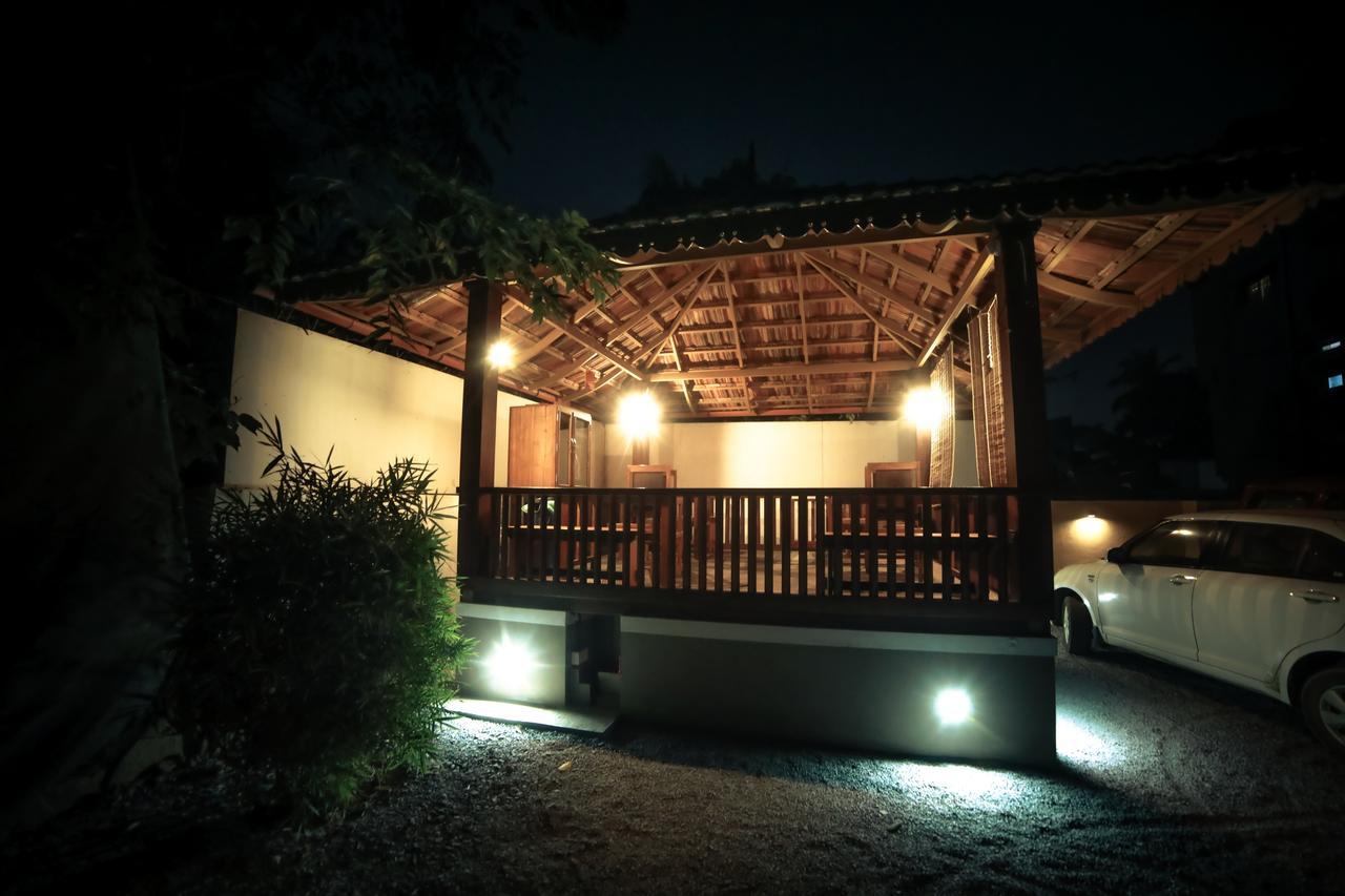Hotel Icon Residency Kalpatta Exterior foto